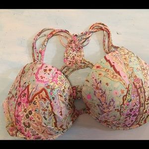 2/$20 Victoria’s Secret Swim bikini top